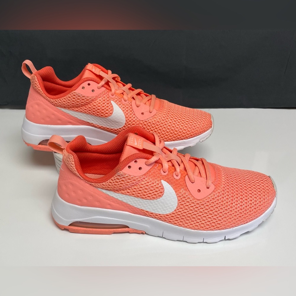 Nike Air Max Motion Running Shoes - Atomic Pink